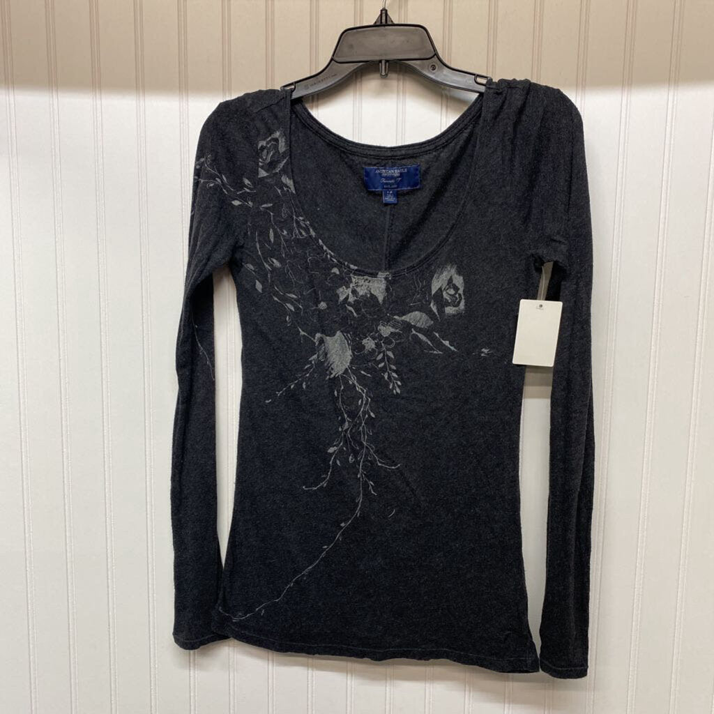 GRAPHIC LONG SLEEVED