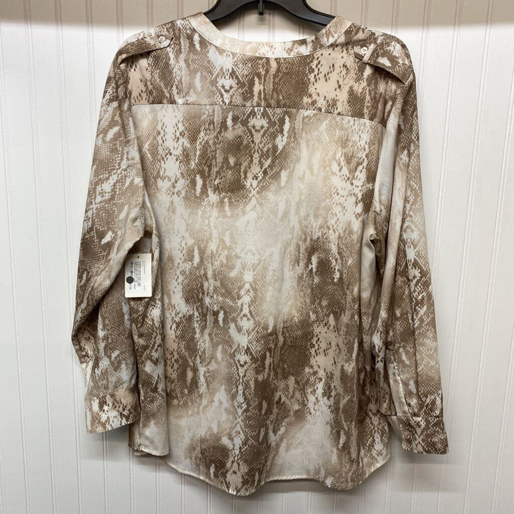 LONG SLEEVE BUTTON UP TOP