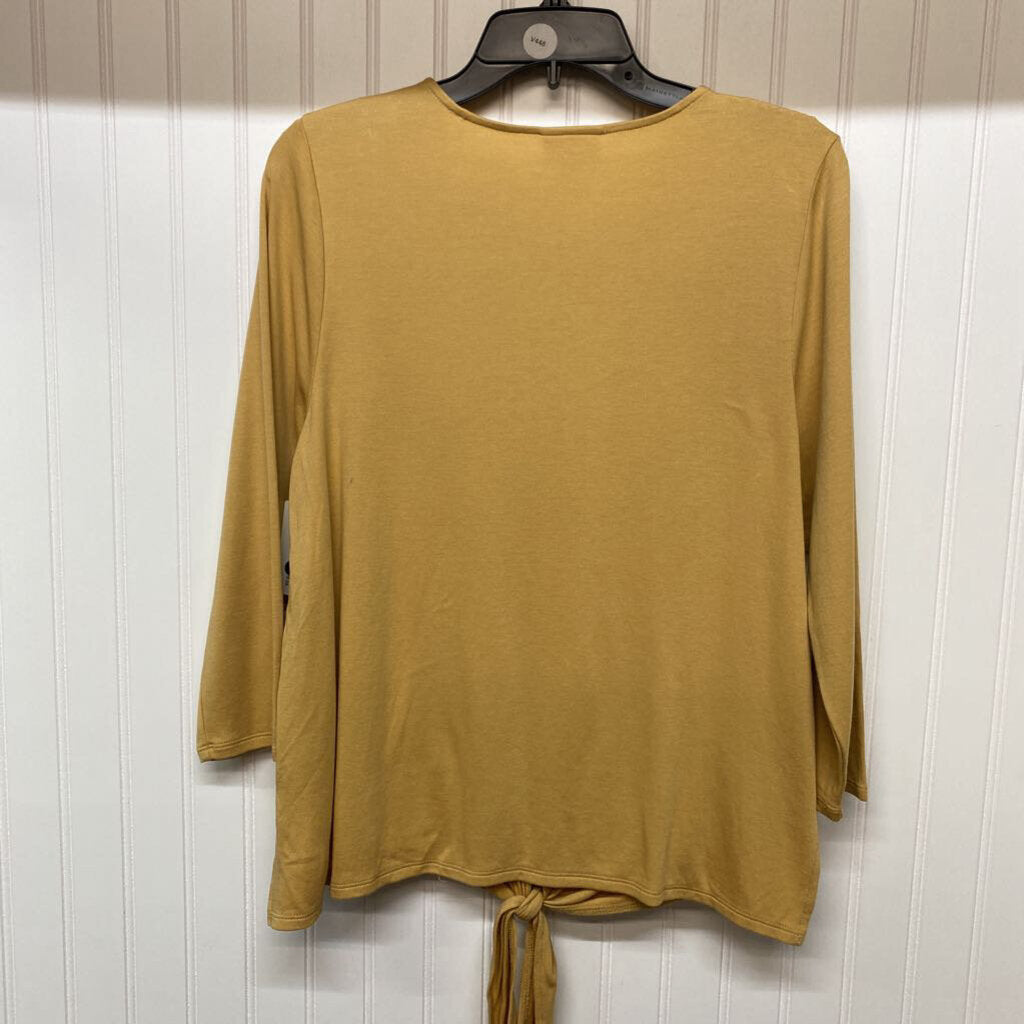 TIED AT WAIST LONG SLEEVED