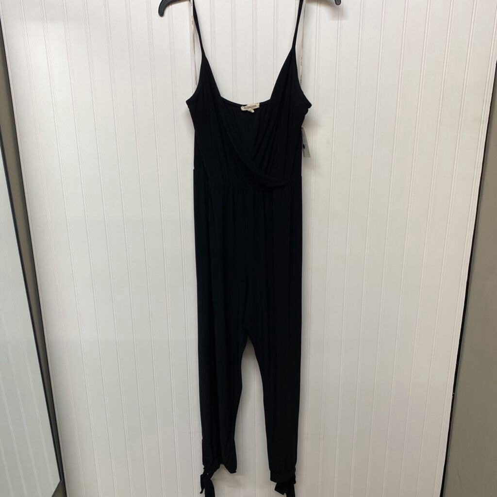 SLEEVELESS PANT JUMPER