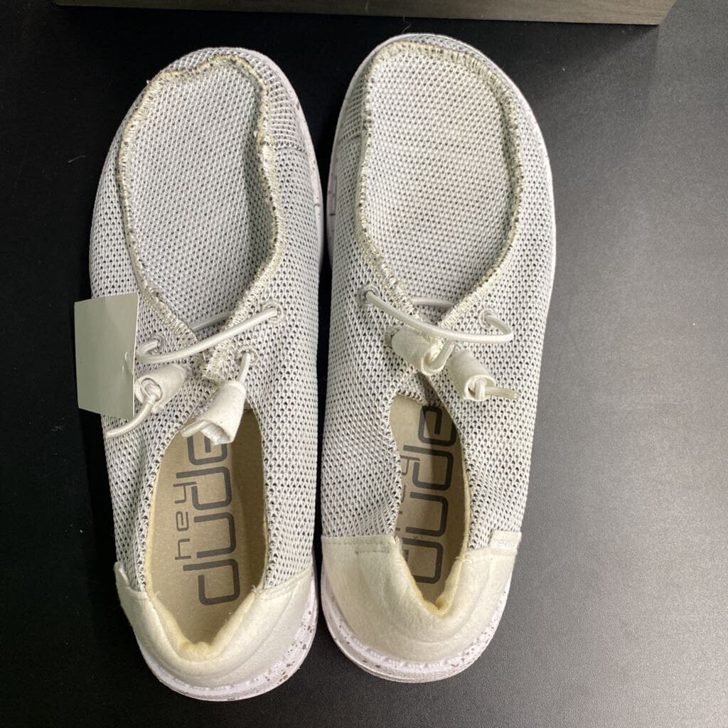 LADIES SLIP ON SHOES
