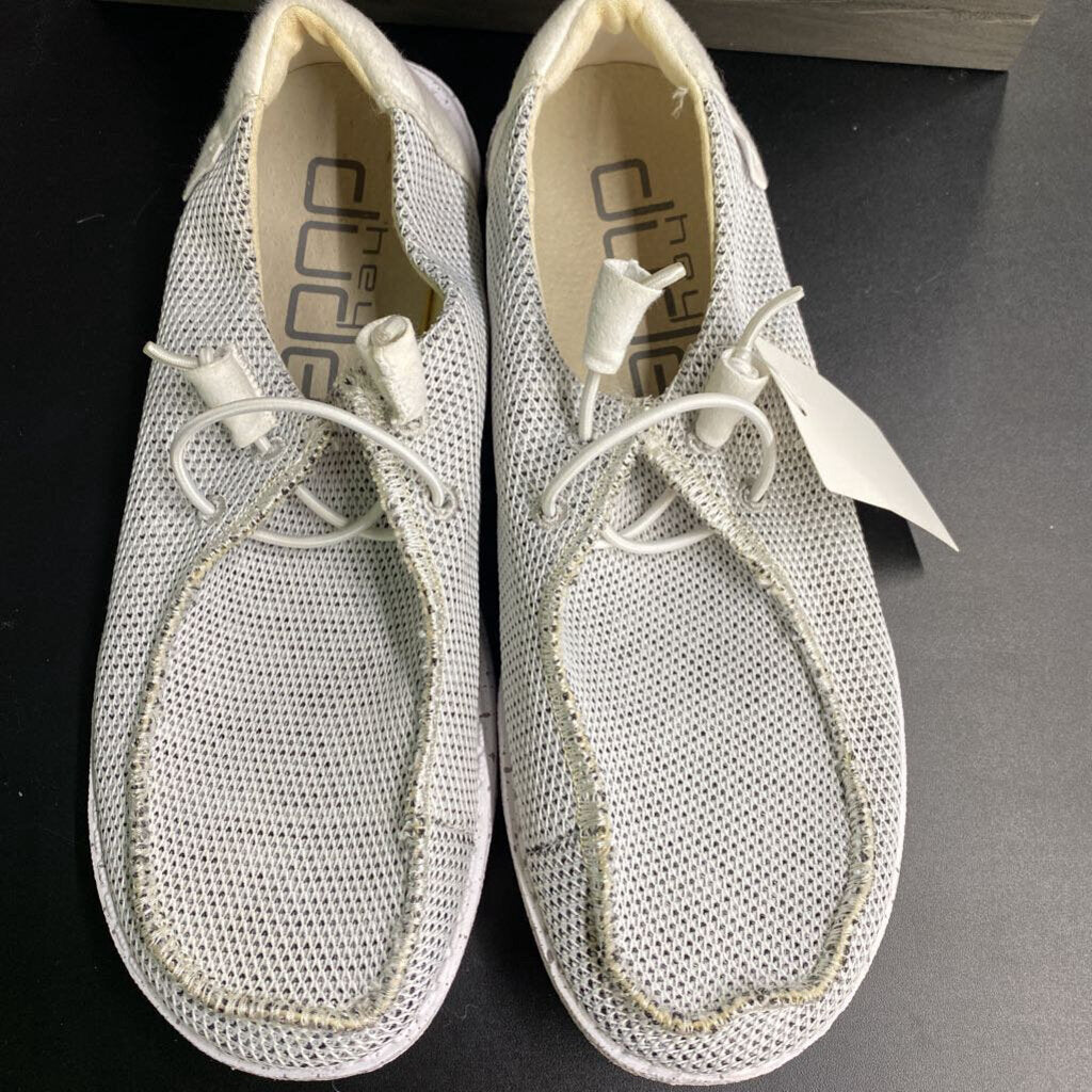 LADIES SLIP ON SHOES