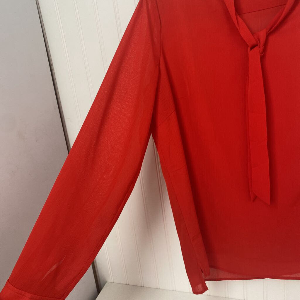 TIE AT NECK LONG SLEEVED