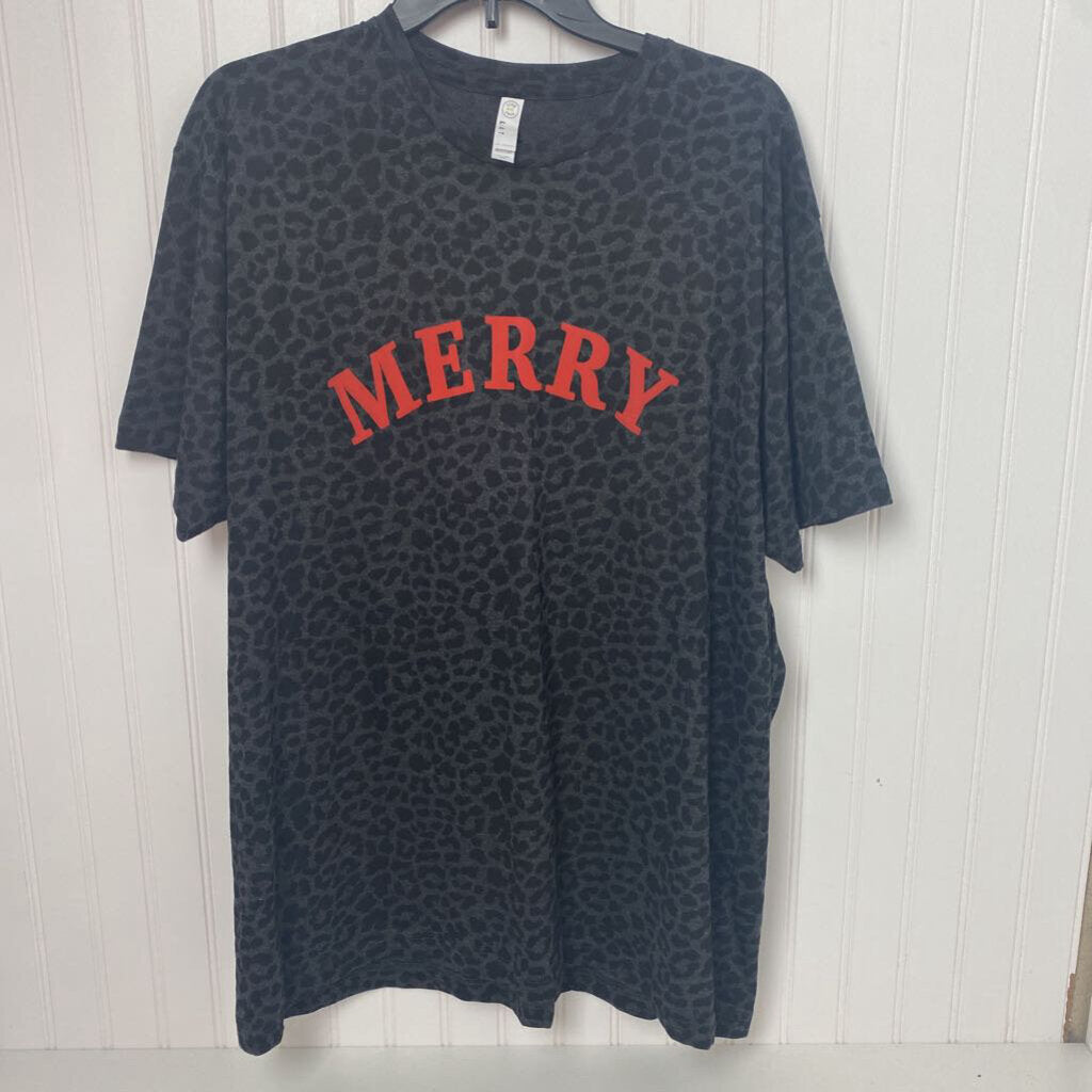 MERRY GRAPHIC TEE