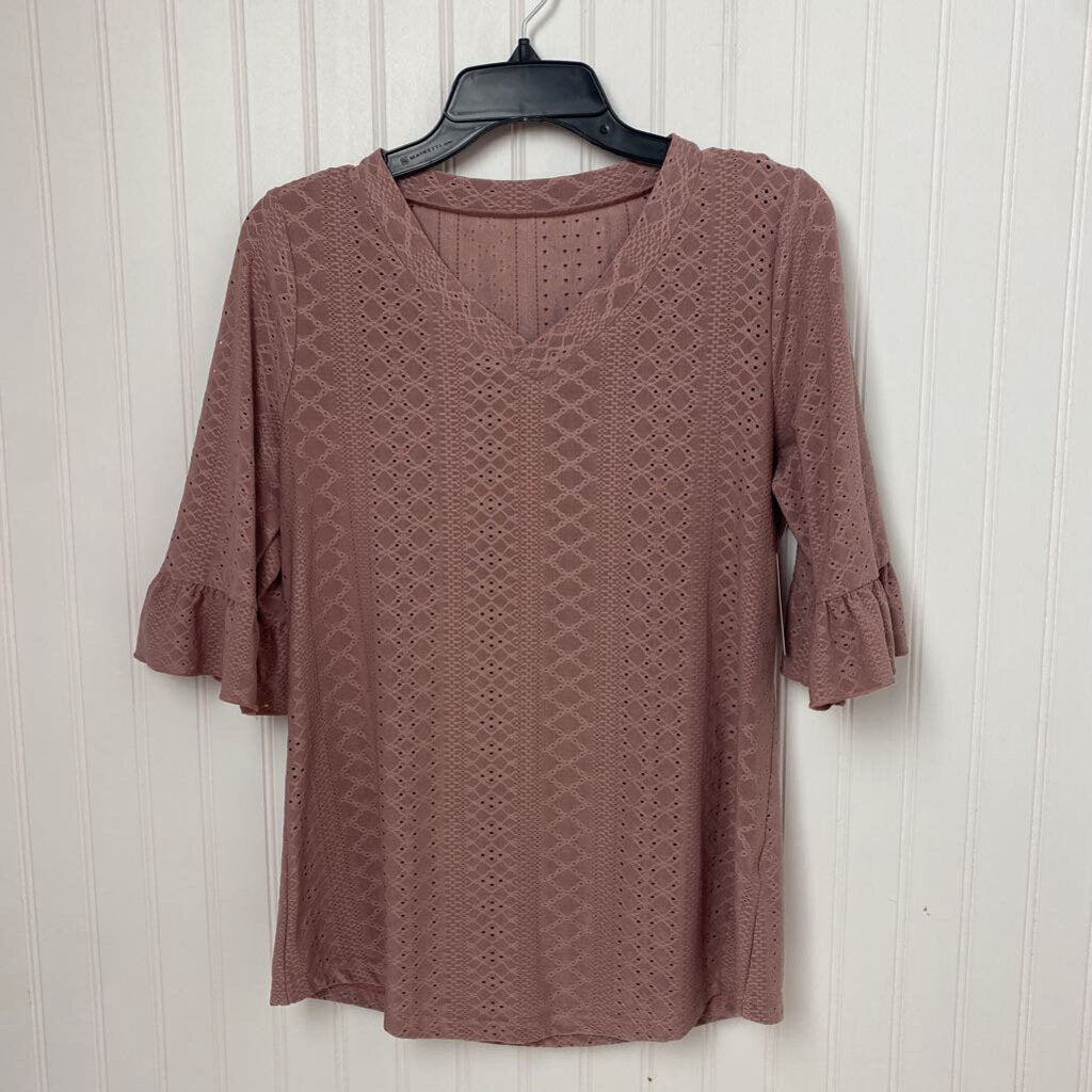 RUFFLED SHORT SLEEVED