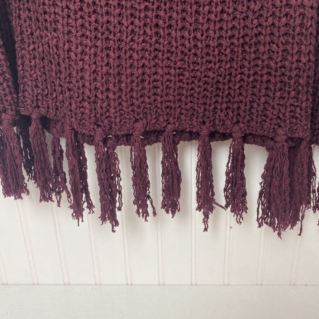 FRINGED LOOSE KNIT SWEATER