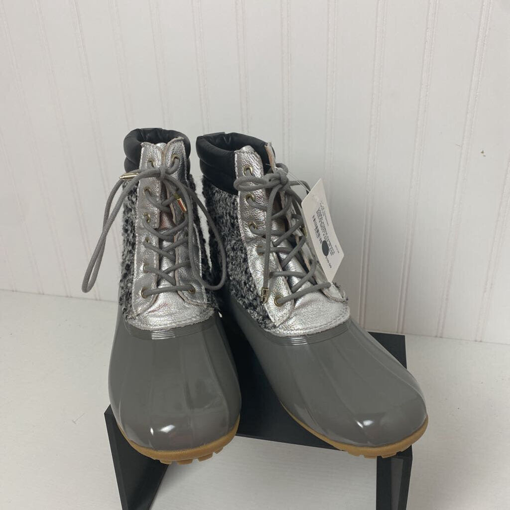 LACE UP RAIN BOOTS