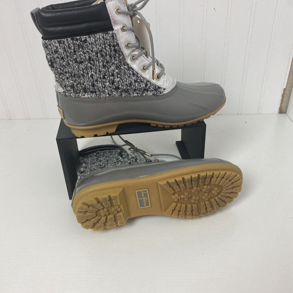 LACE UP RAIN BOOTS
