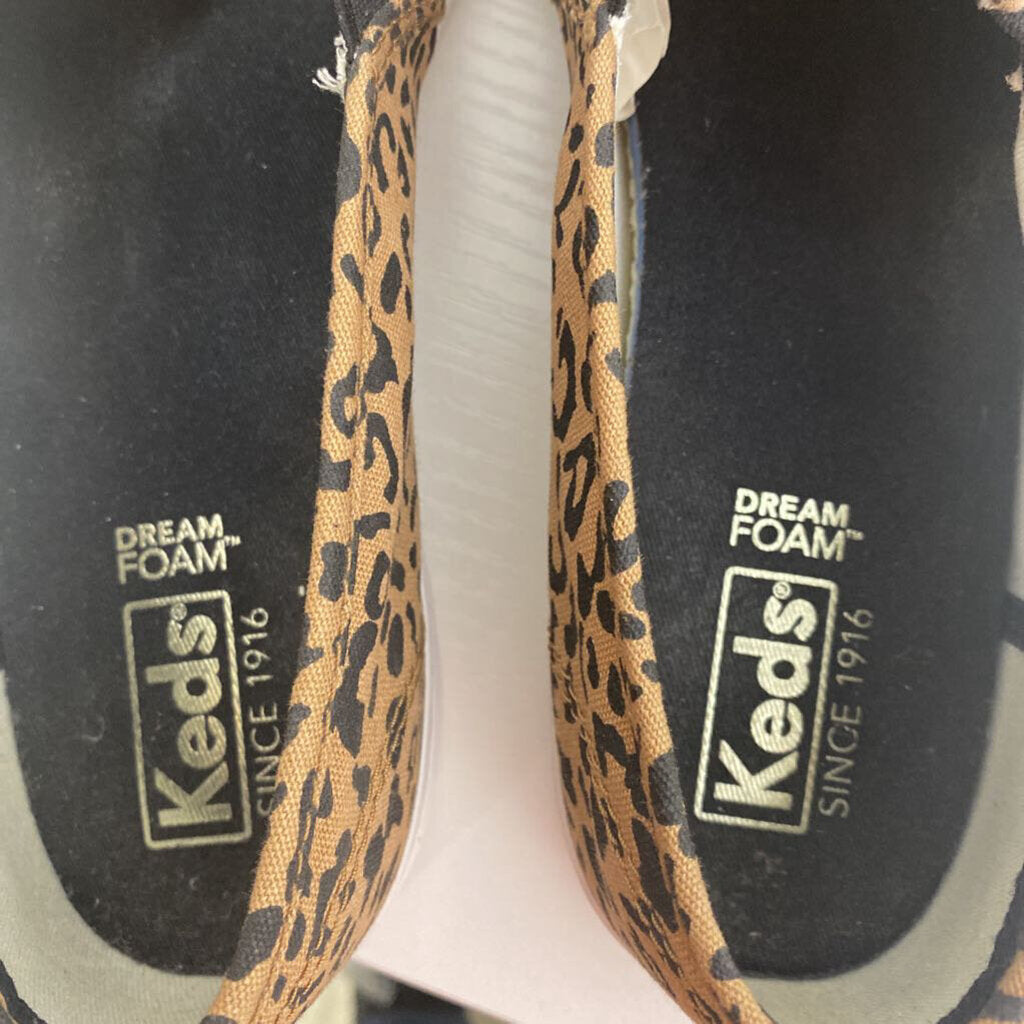 SLIP ON TENNIS SHOES