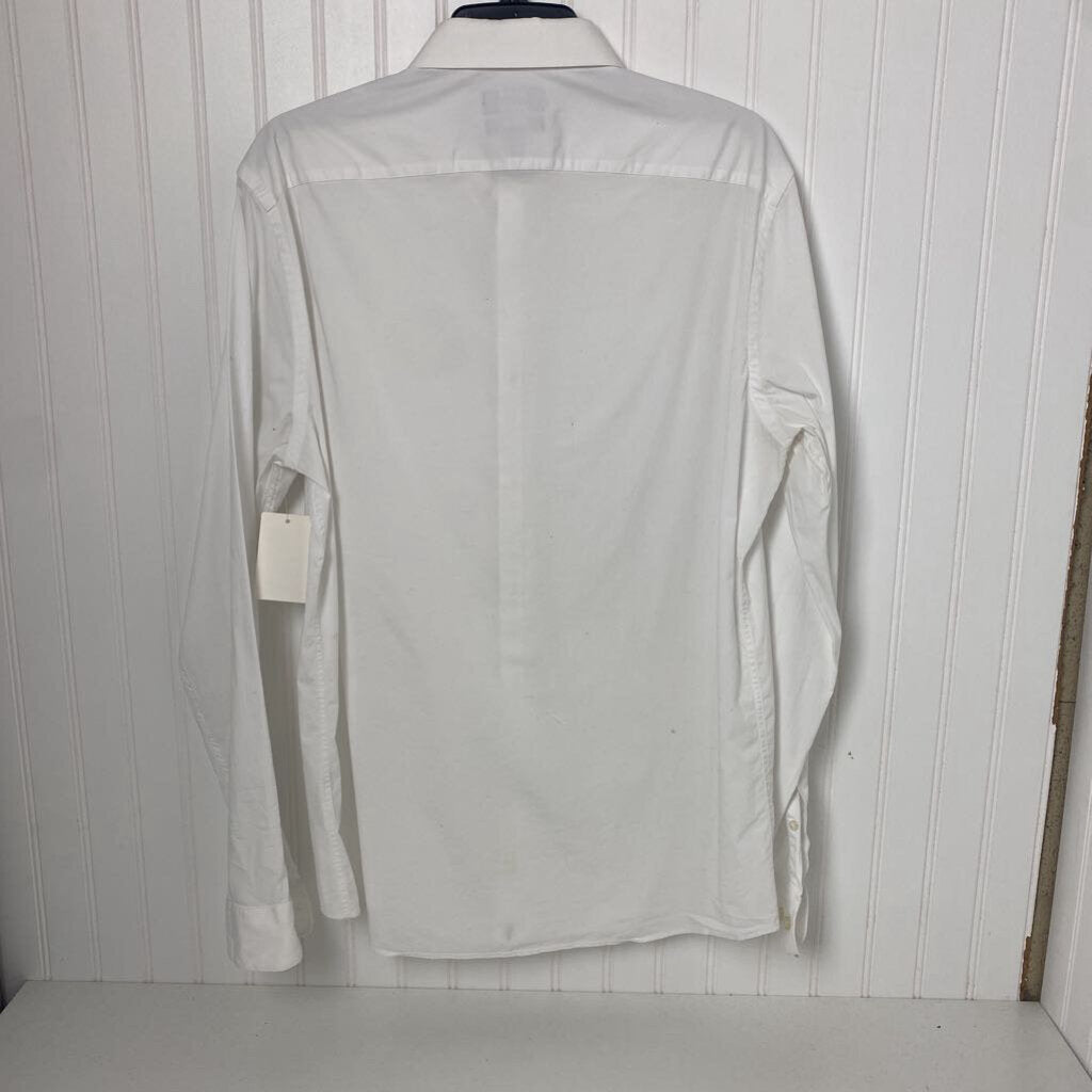 LONG SLEEVED BUTTON DOWN