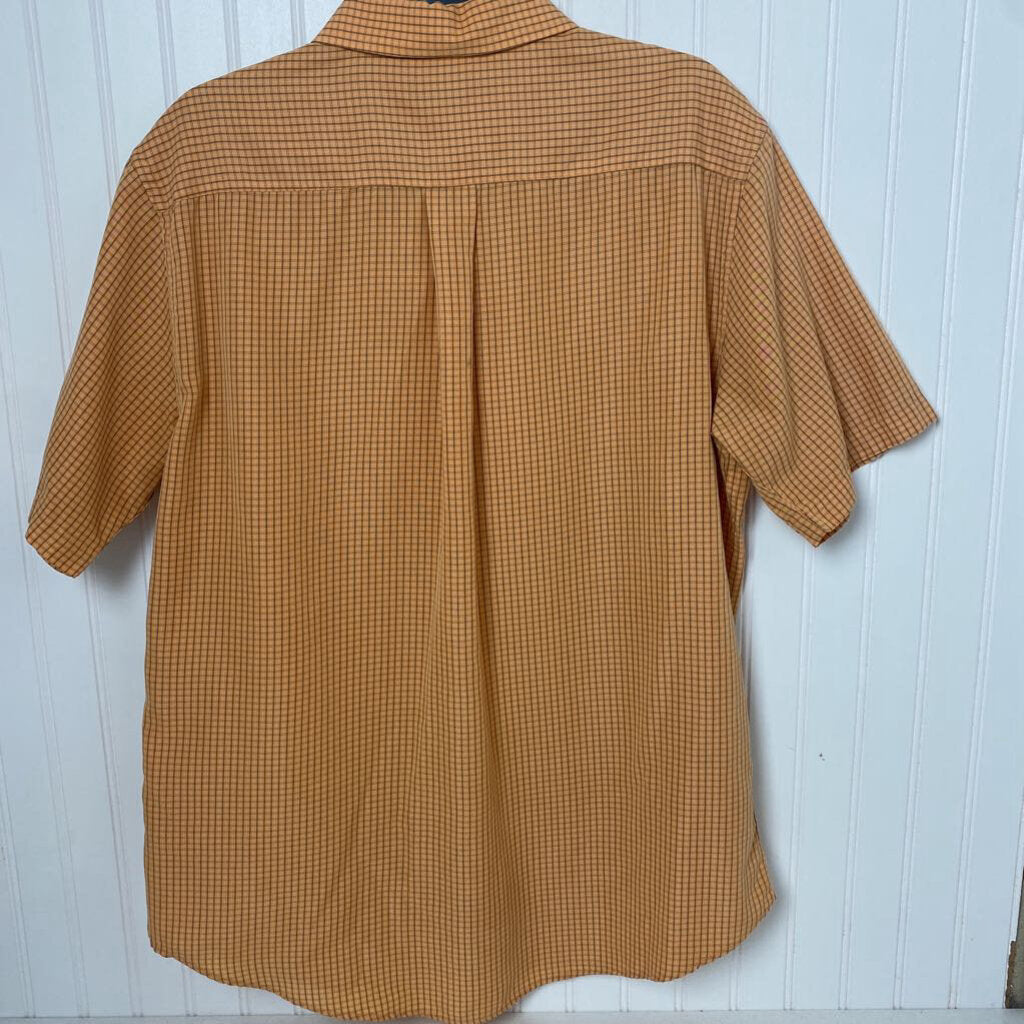 SHORT SLEEVED BUTTON DOWN