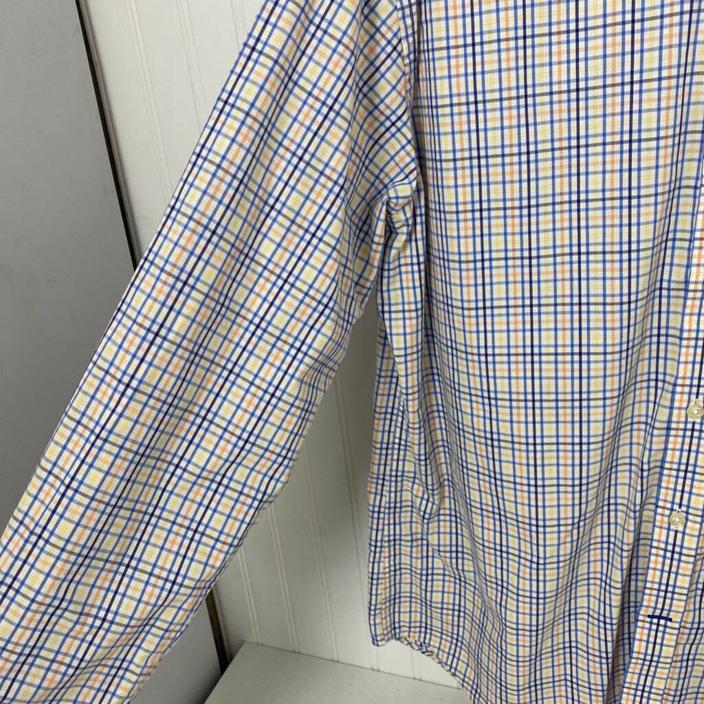LONG SLEEVED BUTTON DOWN