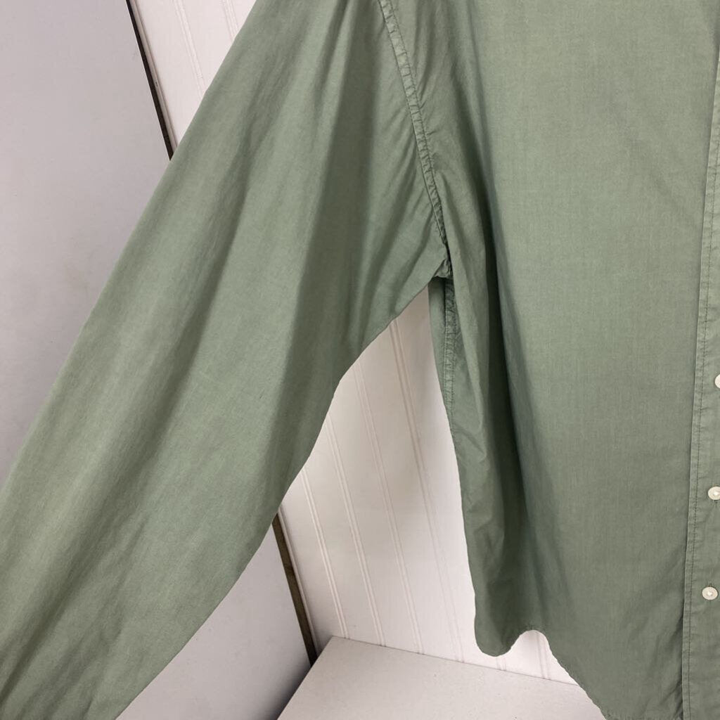 LONG SLEEVED BUTTON DOWN
