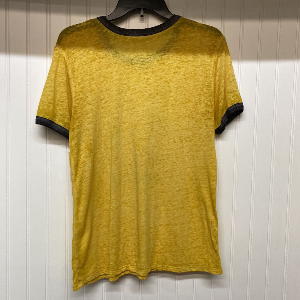 LADIES GRAPHIC TEE