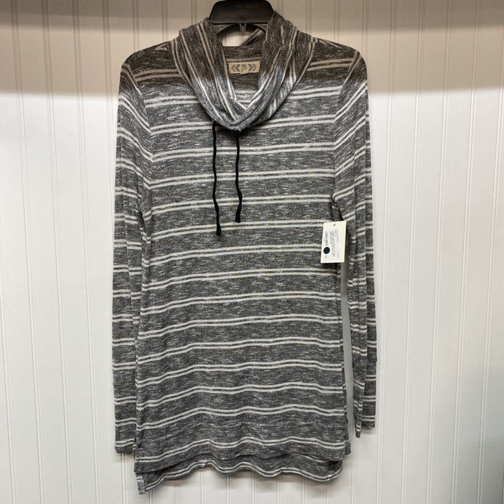 LONG SLEEVE KNIT TOP