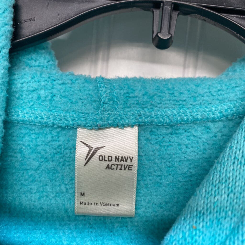 LONG SLEEVE HOODED PULLOVER