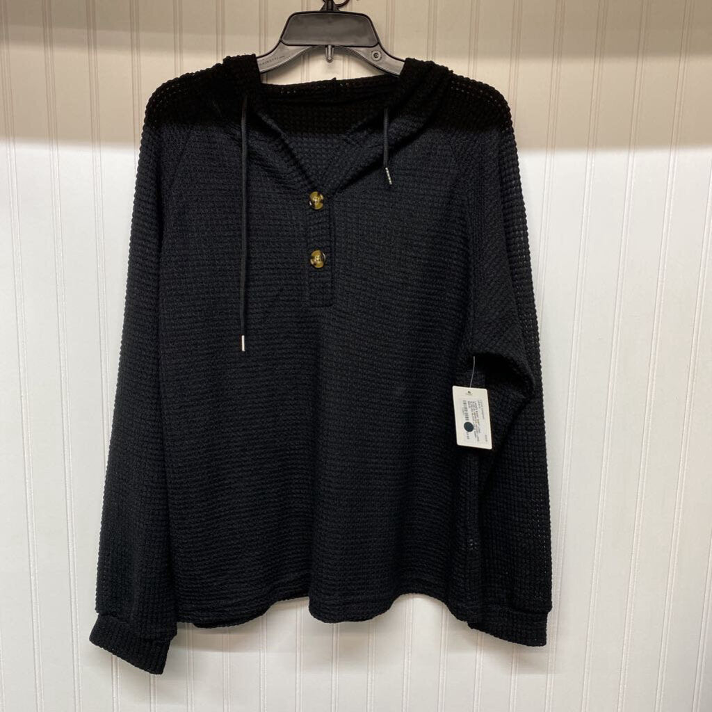HOODED LONG SLEEVED