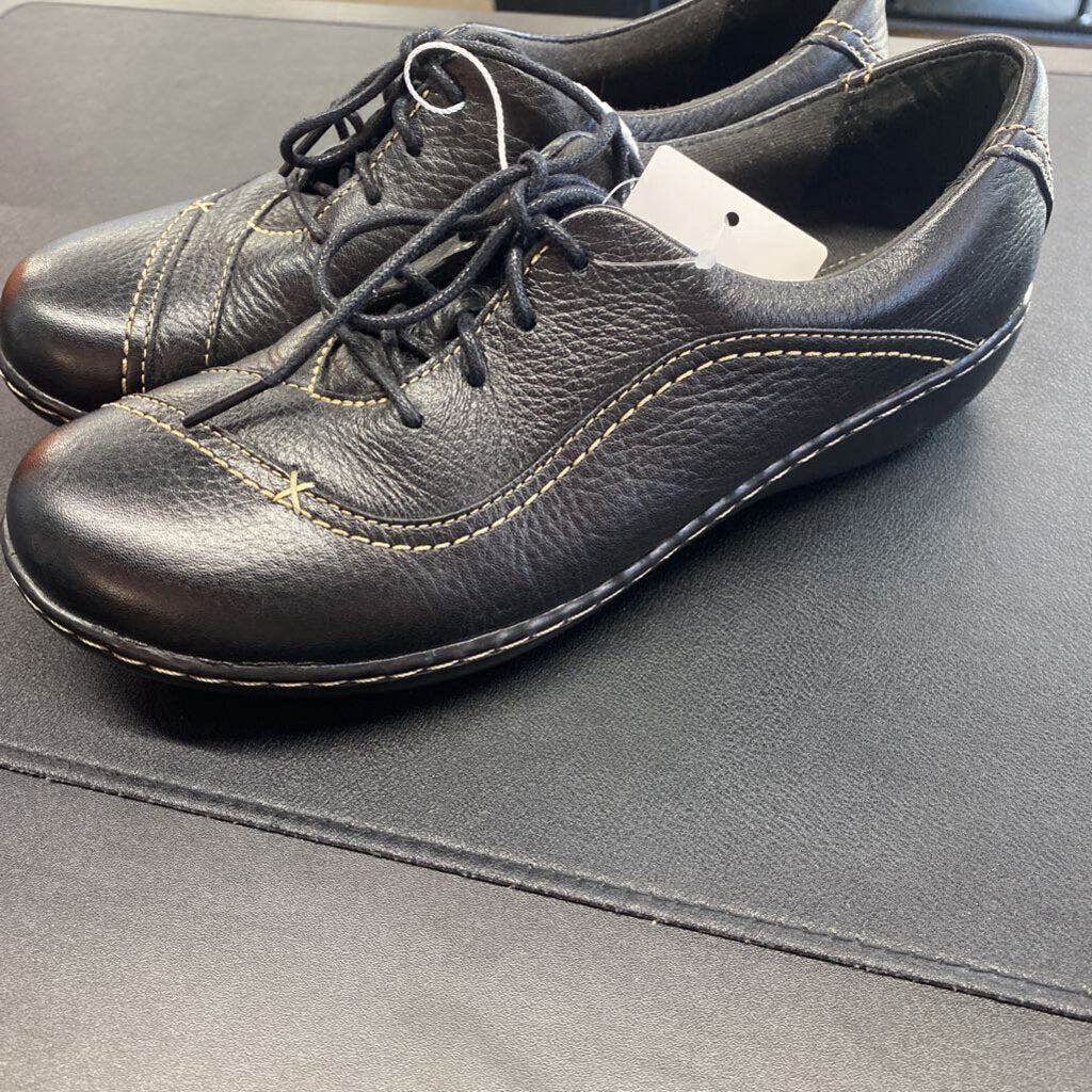 *BLACK LEATHER OXFORD TENNIS SHOE