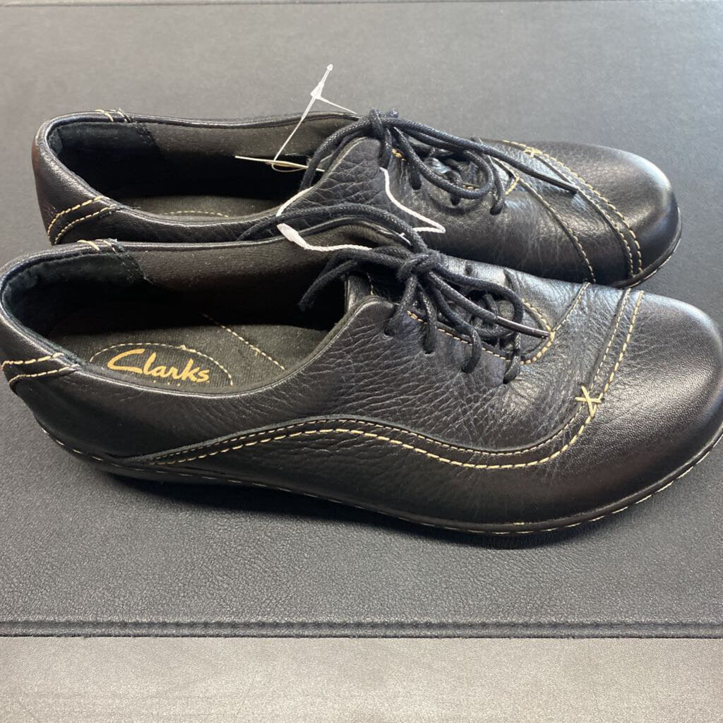 *BLACK LEATHER OXFORD TENNIS SHOE