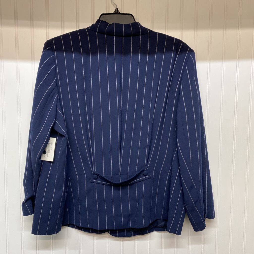 ONE BUTTON BLAZER