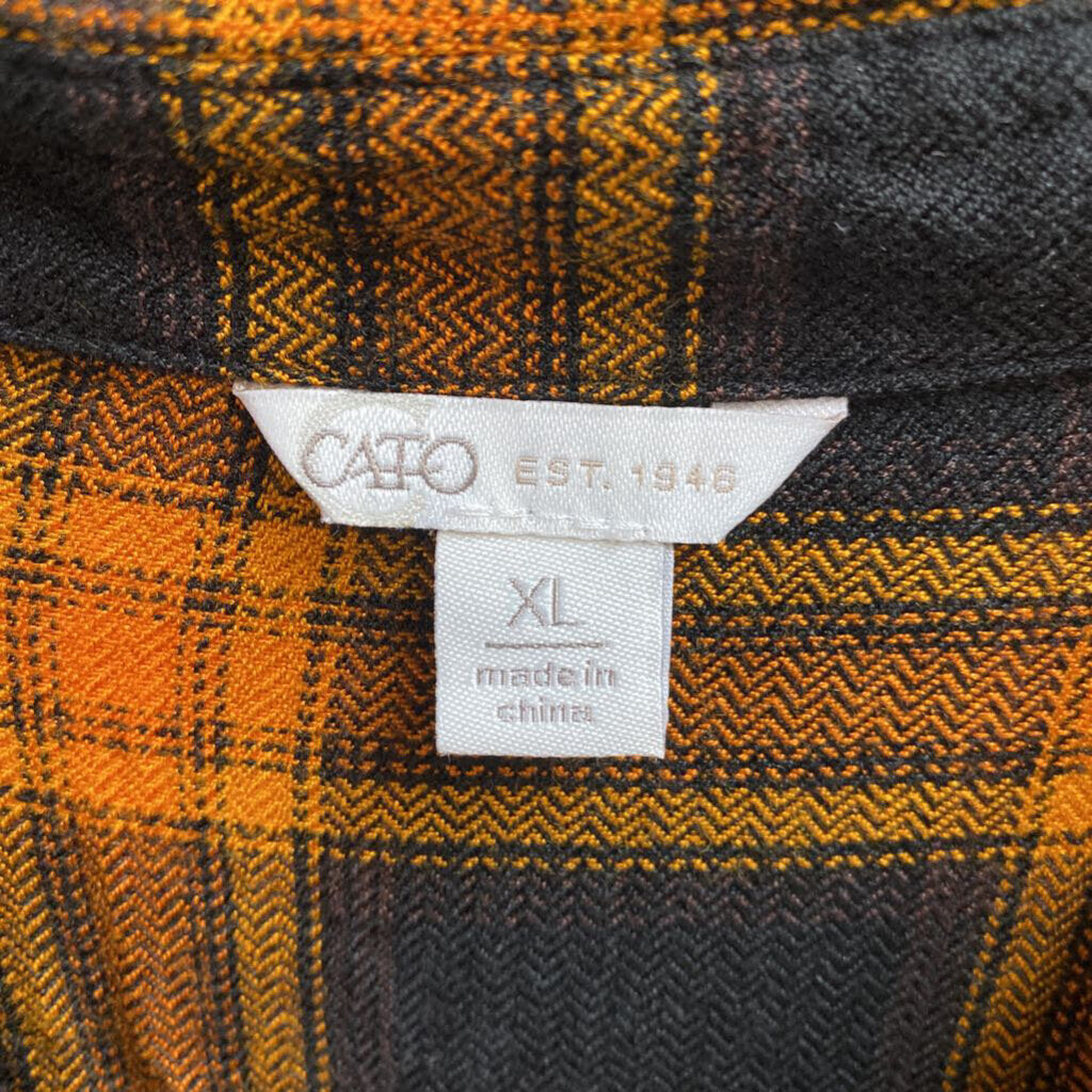 LADIES PLAID BUTTON UP