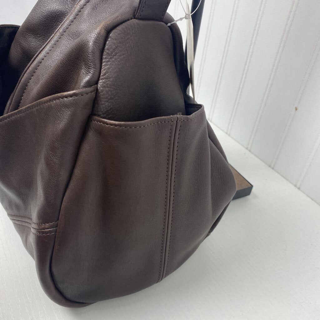 *DROPLET LEATHER CROSSBODY CHOCOLATE