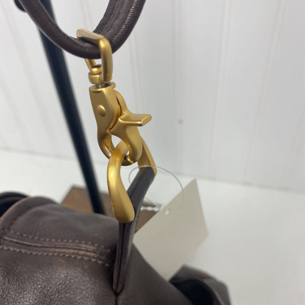 *DROPLET LEATHER CROSSBODY CHOCOLATE