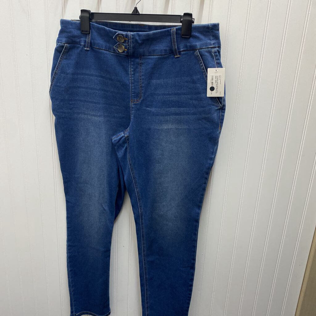 FLAT FRONT JEANS