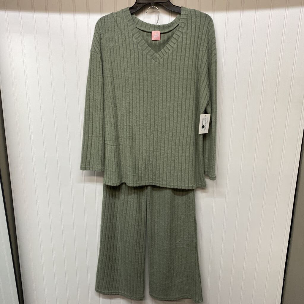2 PC SWEATSUIT