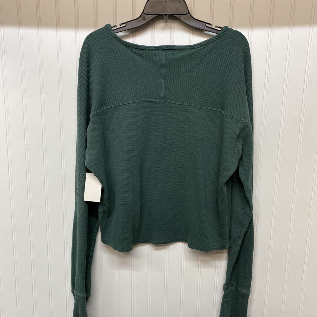 TEXTURED LONG SLEEVED