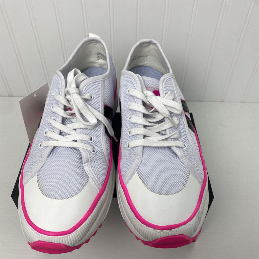 LADIES TENNIS SHOES