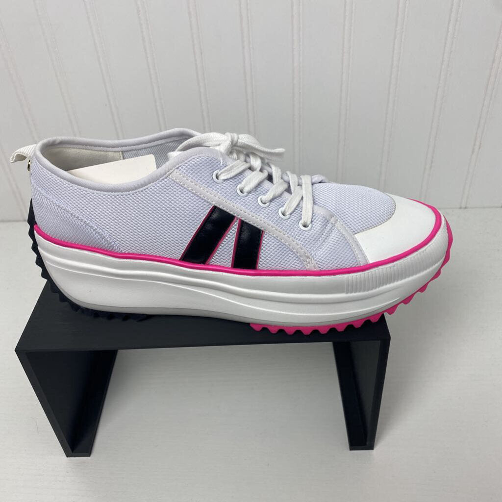 LADIES TENNIS SHOES