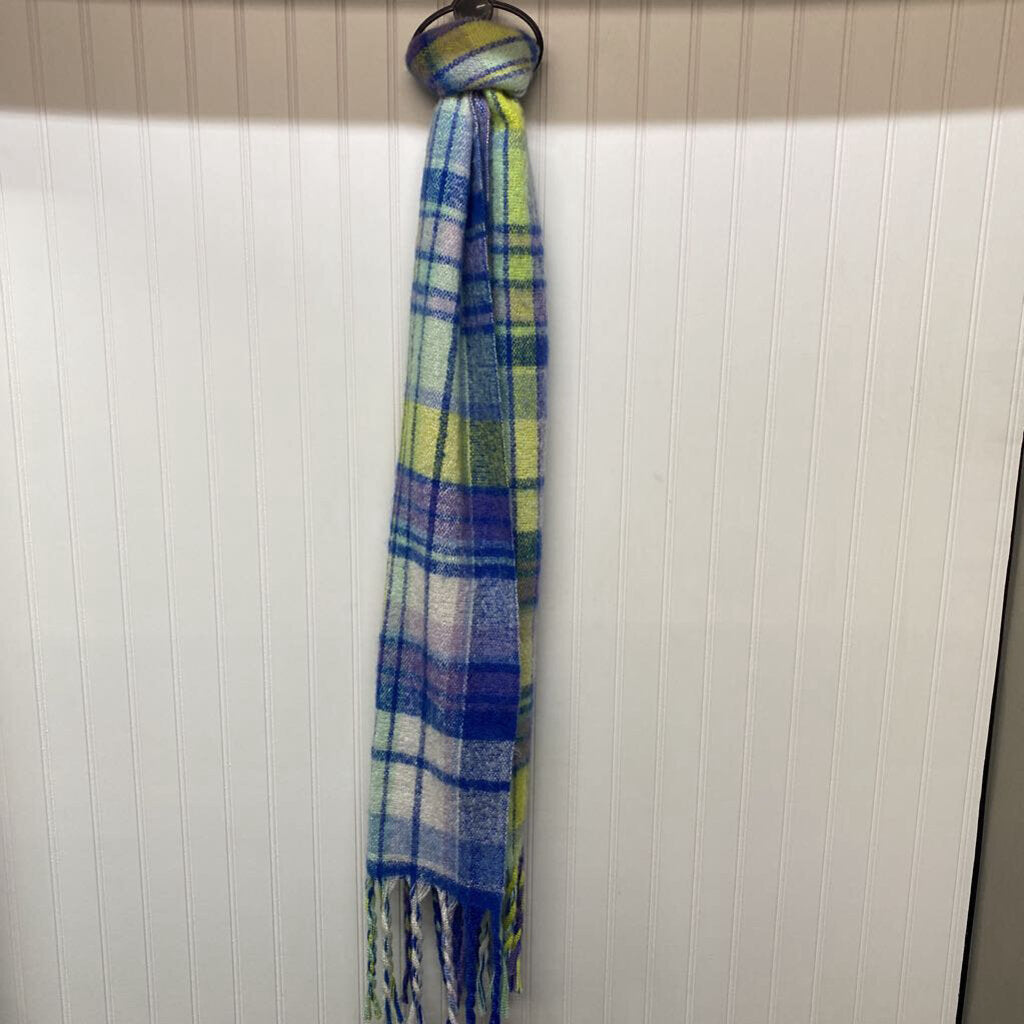 *TEXTURED BOUNCE WINTER SCARF WITH BRAIDED FRINGE
