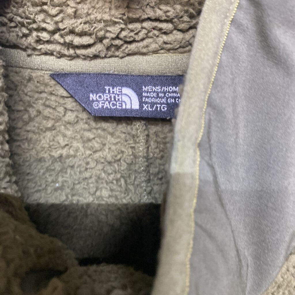 *FULL ZIP TEXTURED FLEECE VEST