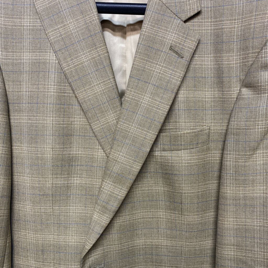 *SPORTCOAT/BLAZER TAN PLAID WITH BLUE ACCENT