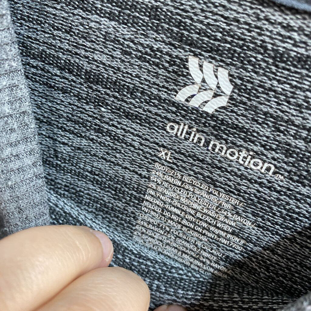 CREW NECK SWEATSHIRT