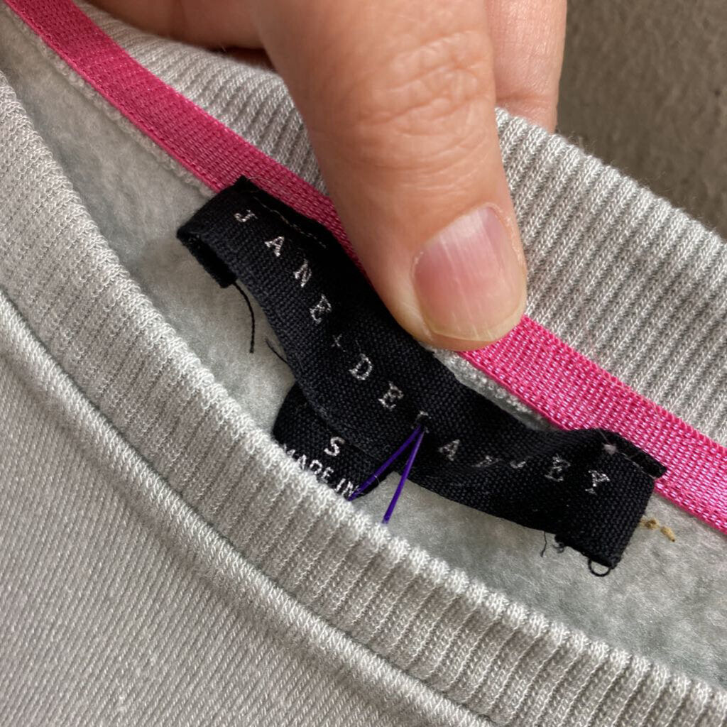 GRAPHIC SWEATSHIRT