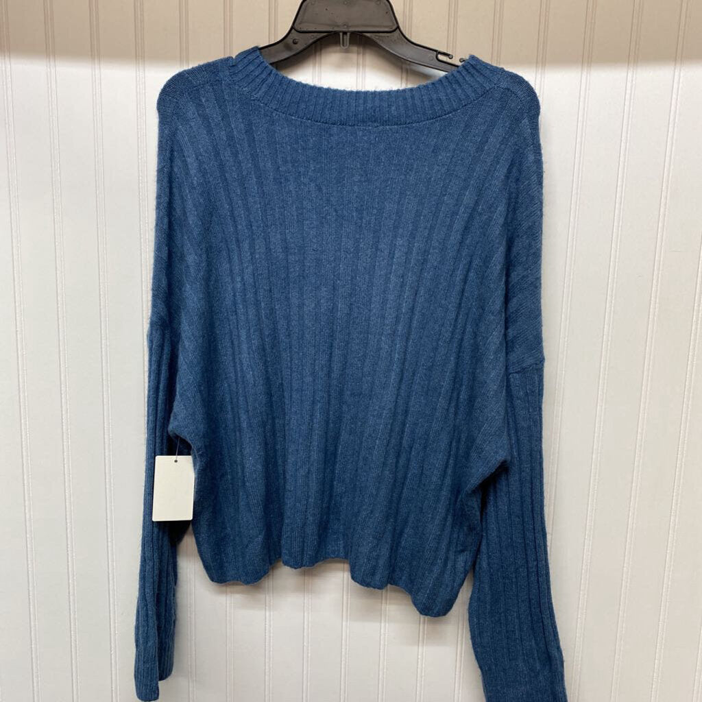 KNIT SWEATER