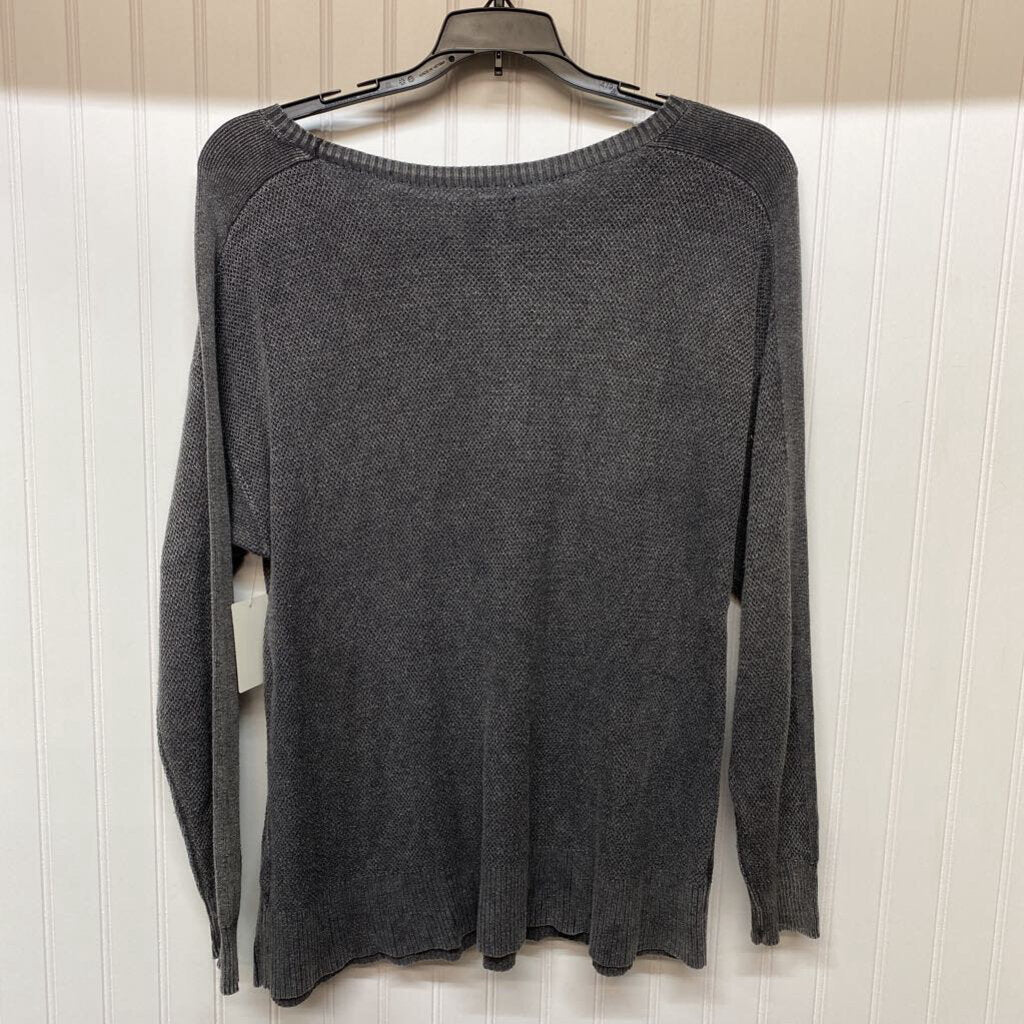 CREW NECK SWEATSHIRT
