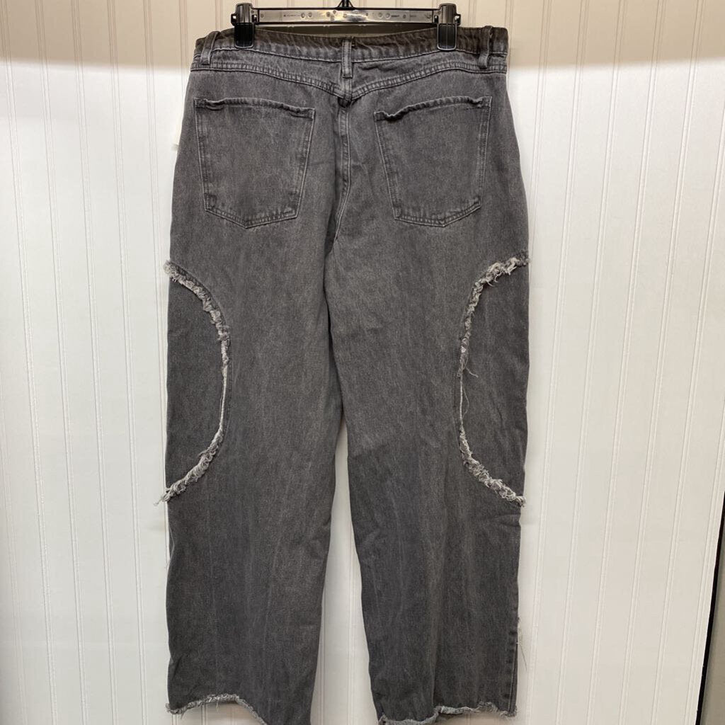 LOOSE FIT DISTRESSED JEANS