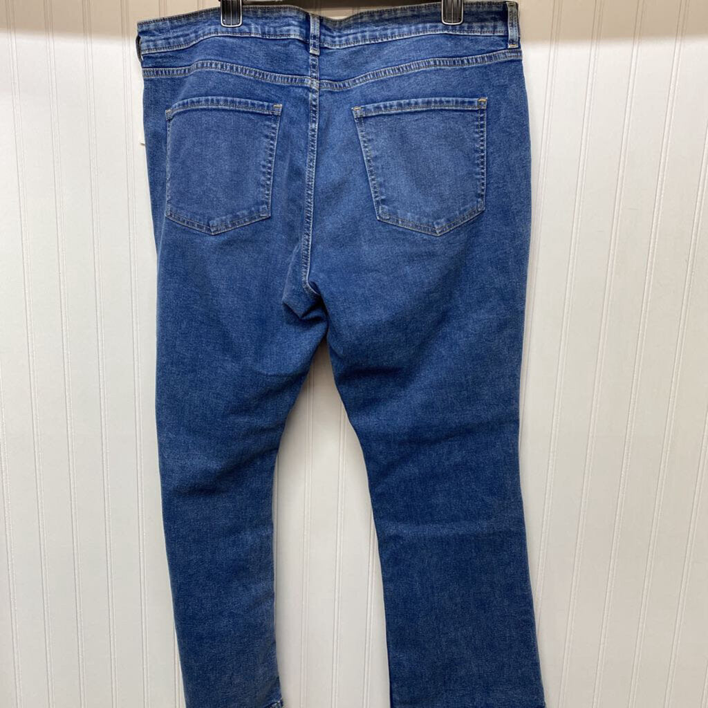 *MID-RISE BOOTCUT