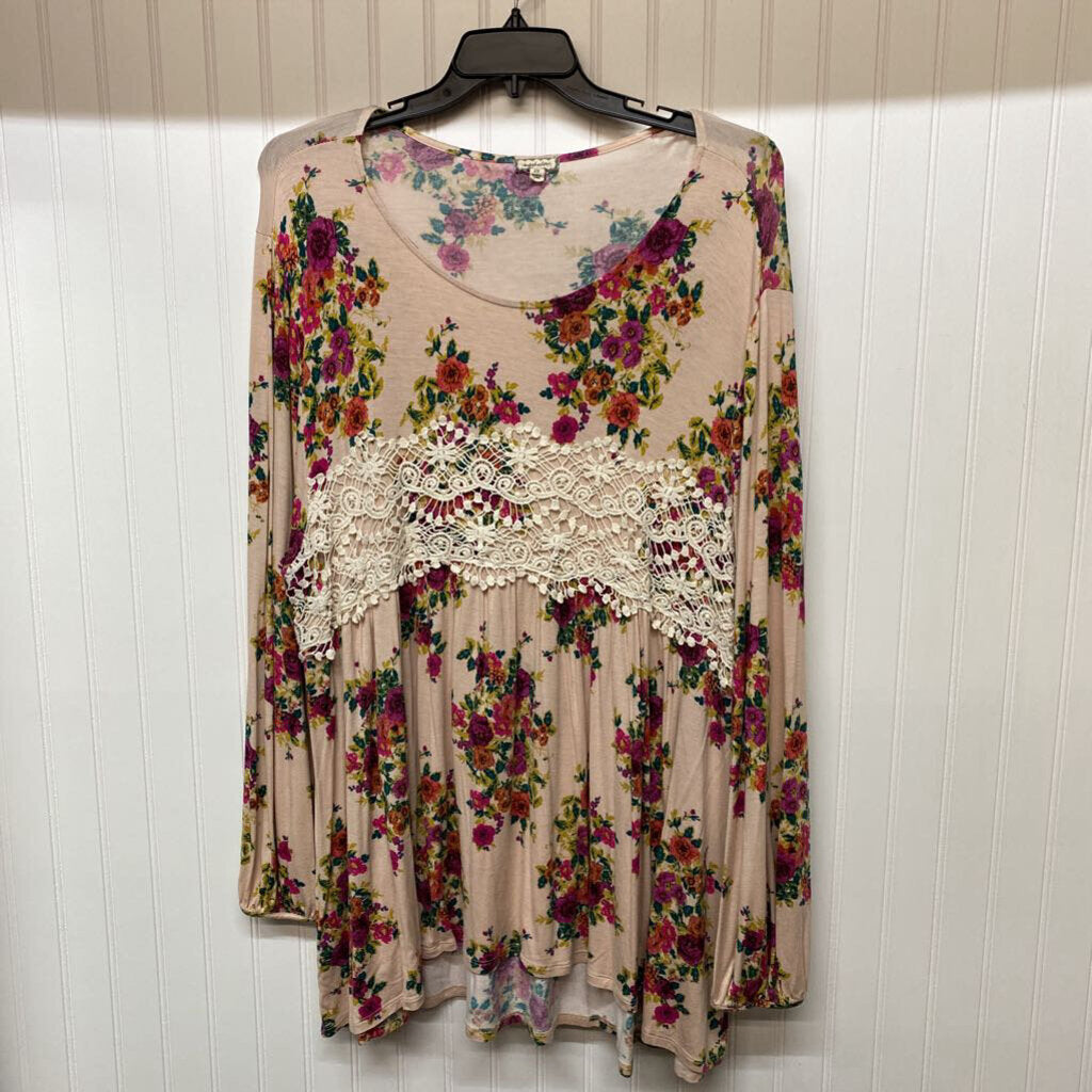 *L/S BABYDOLL FLORAL TOP WITH LACE ON WAIST LINE