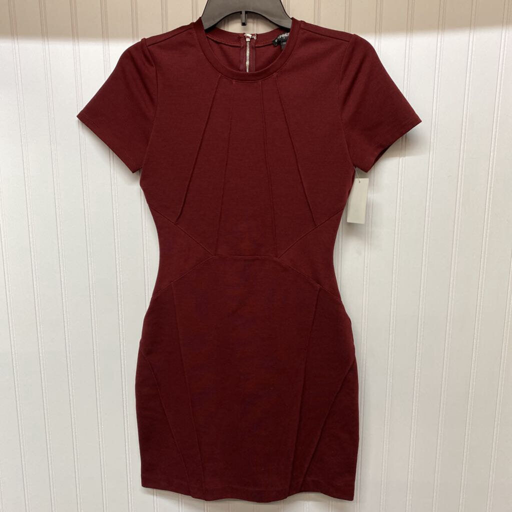 PLEATED SHORT SLEEVED DRESS