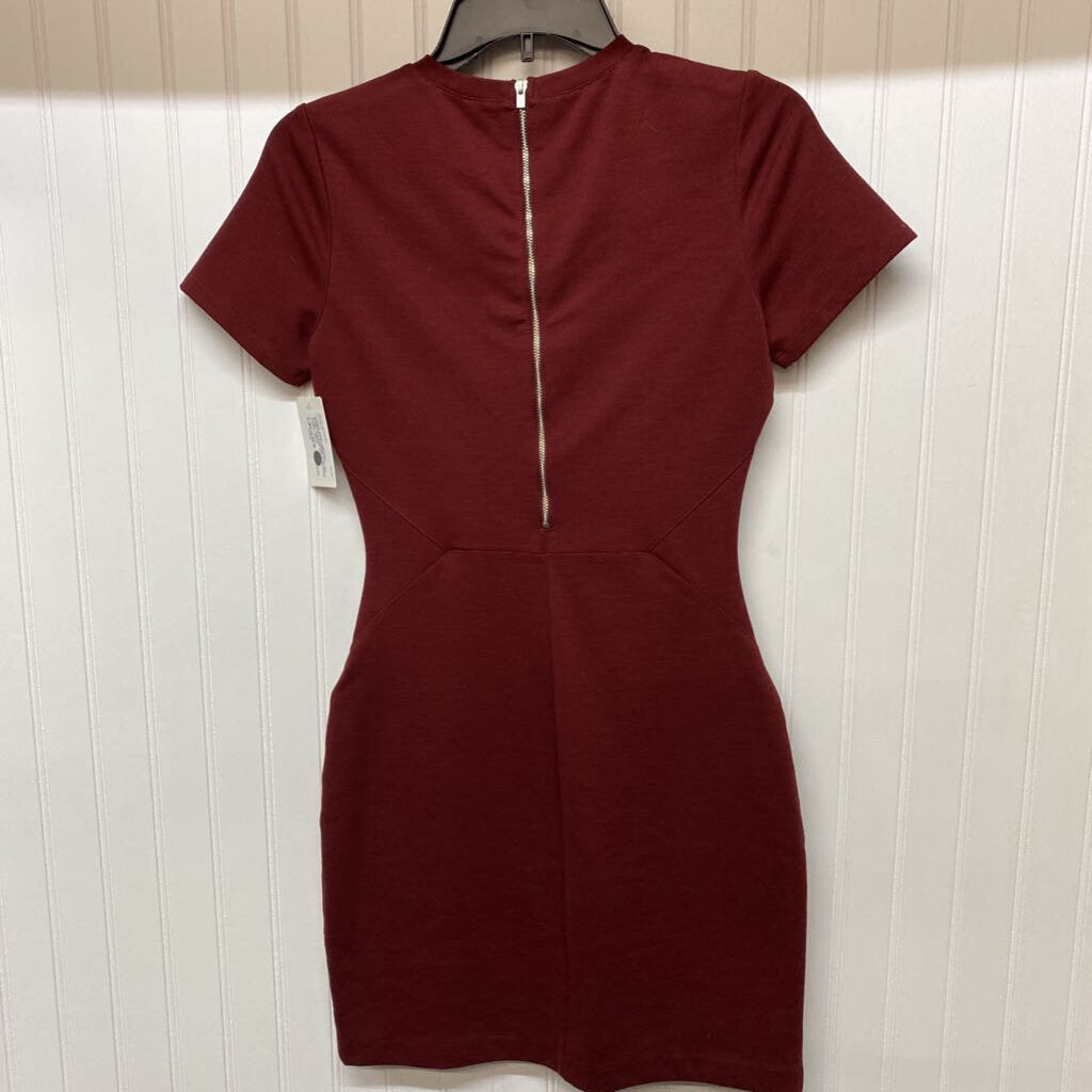 PLEATED SHORT SLEEVED DRESS