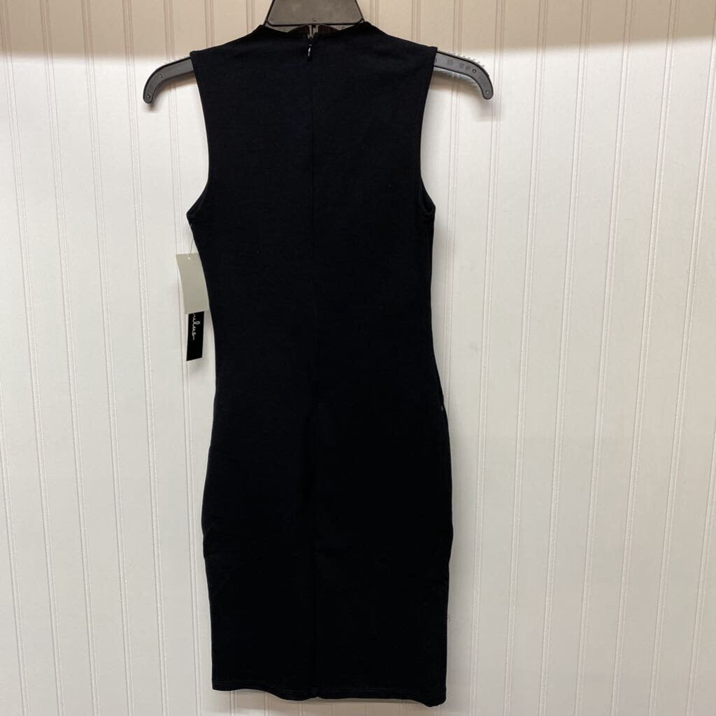 SLEEVLESS SHORT DRESS