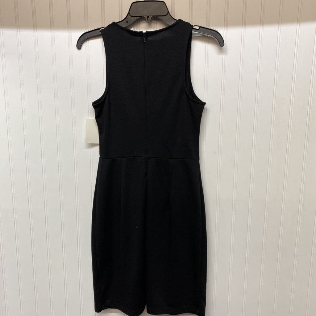SLEEVLESS SHORT DRESS