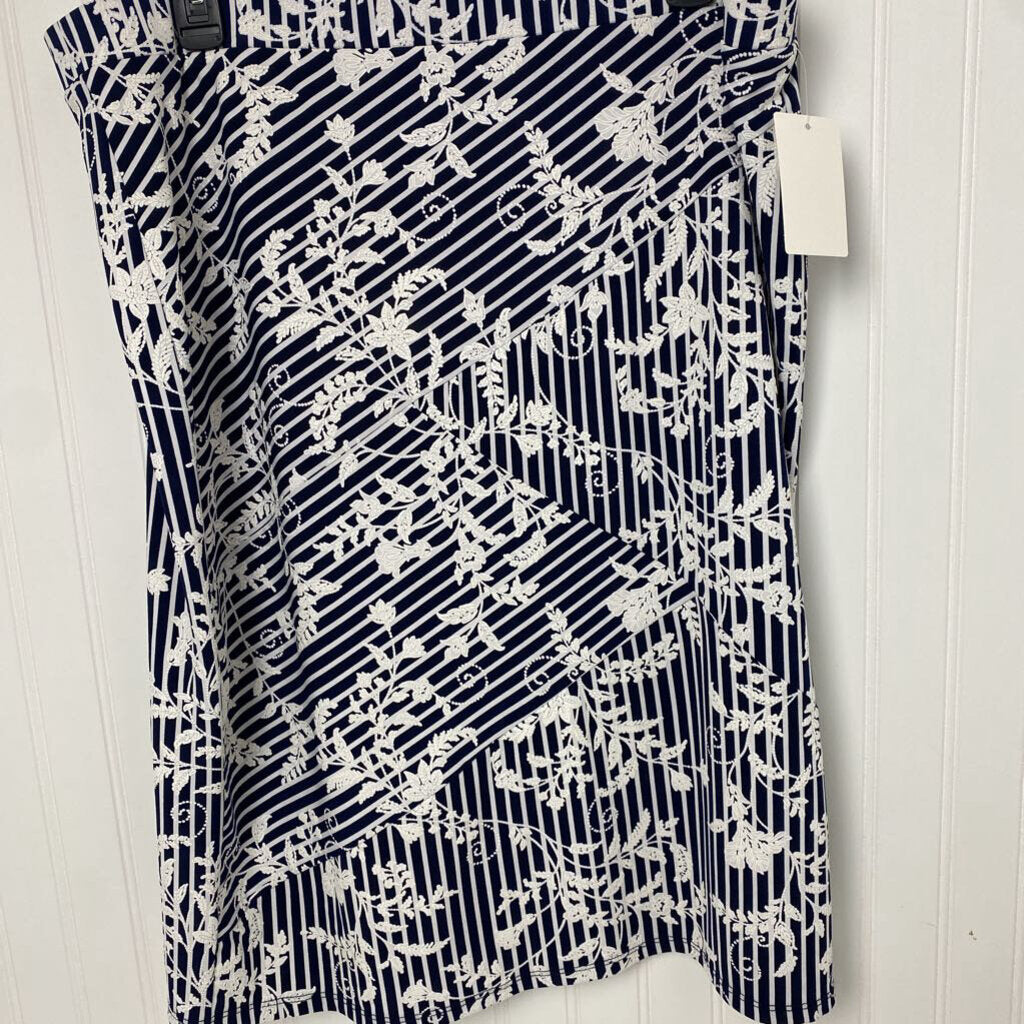 *VERTICAL LINE PATTERN SKIRT WITH WHITE PAISLEY PATTERN
