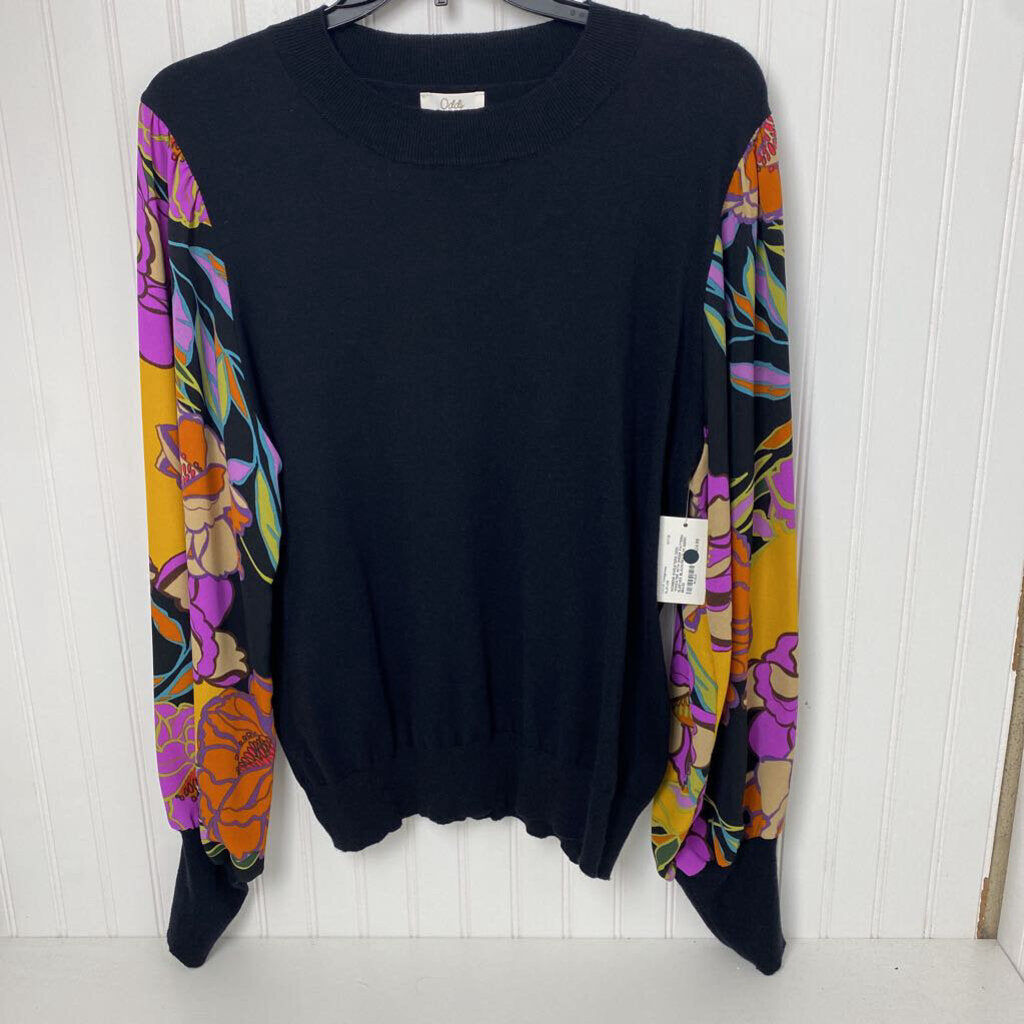 *SWEATER WITH SHEER PATTERN SLEEVES