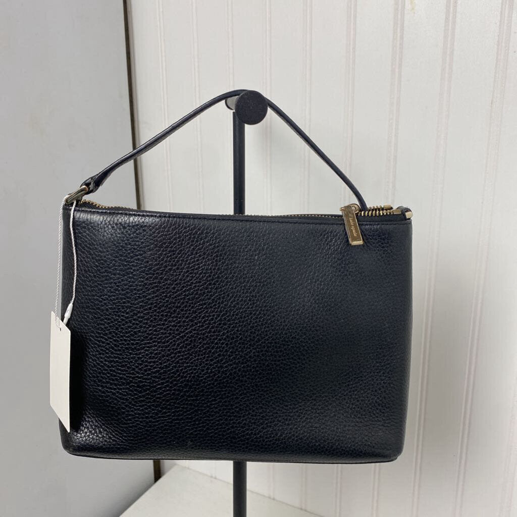 BLACK PEBBLE CROSSBODY HANDBAG