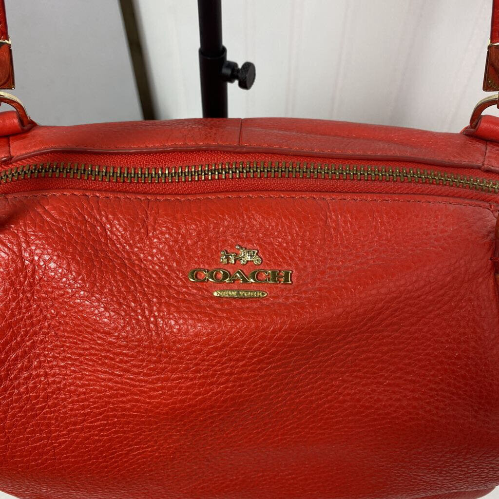 CORAL RED PEBBLED SATCHEL/CROSSBODY